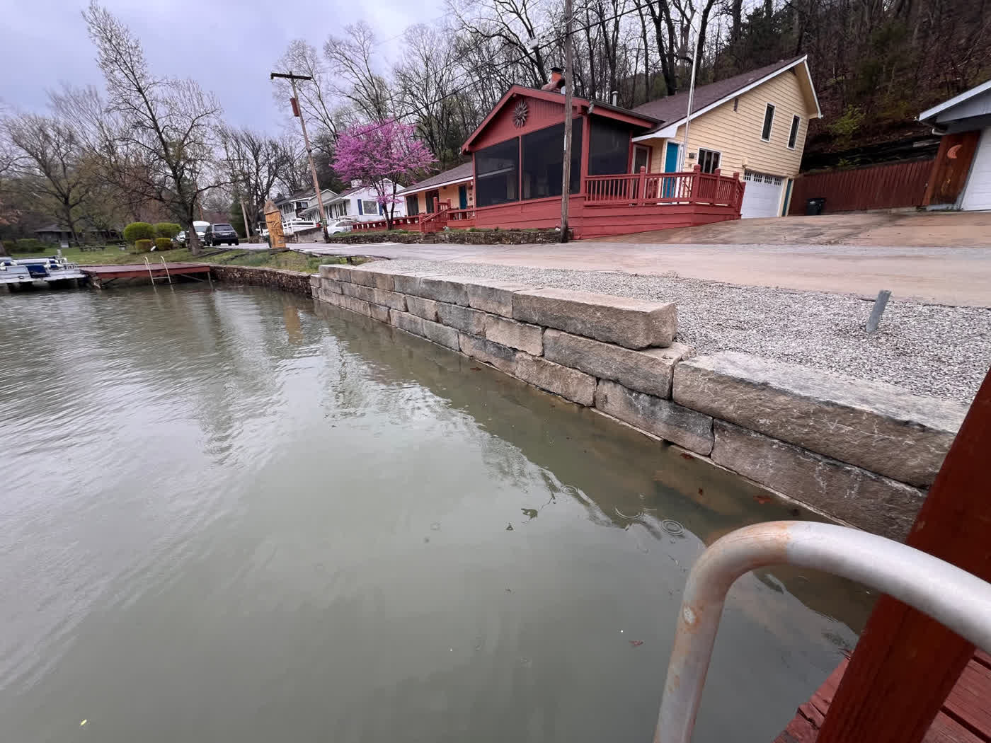 Lakefront retaining wall for erosion control
